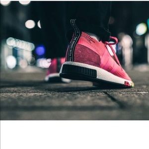 nmd r1 primeknit solar pink